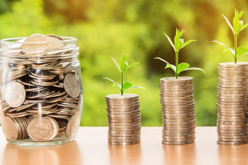 High-Yield Savings vs. Regular Savings: Which One Really Grows Your Money?